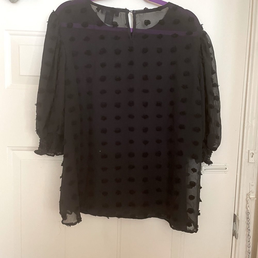18 Centimeters black sheer blouse 3D polka dots & quarter elastic sleeves - Picture 2 of 4